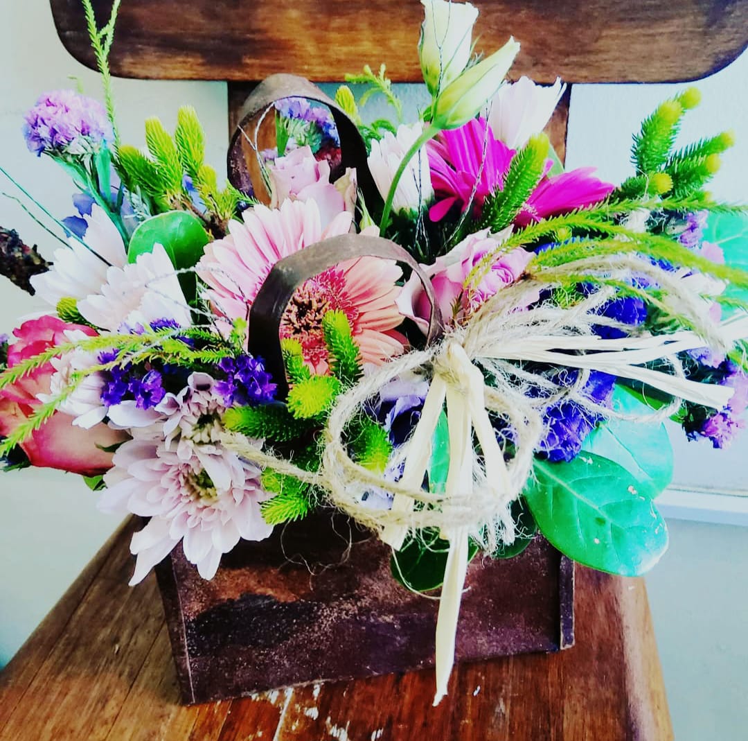 Rustic Sweetheart Posy